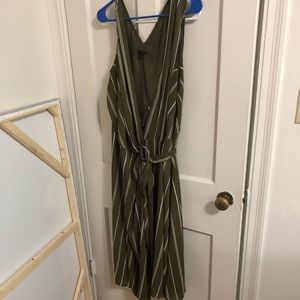 Ann Taylor midi wrap size 18